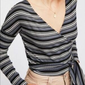 FP Movement printed long sleeve gray crop top. Size